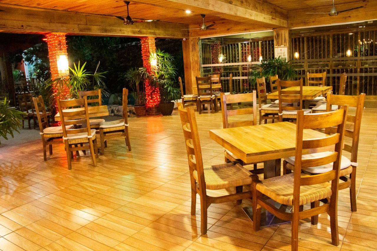Deluxe Suites Guacamayos - Eco-Lodge & Swimming Pool Bonao Exterior photo